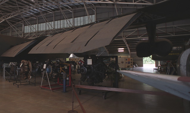 B52WingFlaps